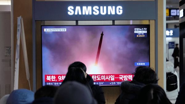 پس از آزمایش موشک‌های هایپرسونیک/ کره شمالی 2 موشک بالستیک جدید پرتاب کرد