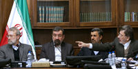 قوه قضاییه تکلیف احمدی نژاد را روشن کند/ علی لاریجانی بر کرسی ریاست مجمع تشخیص تکیه می زند؟