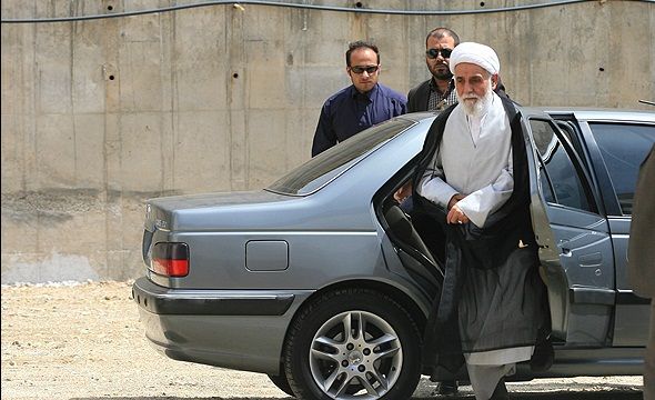 گزینه‌ای جز حسن روحانی برای انتخابات در نظر ندارم/حمایت از غیر از روحانی حرف بی‌ربطی است