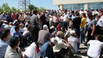 اعتصاب کارکنان یک میدان نفتی فراساحلی قزاقستان