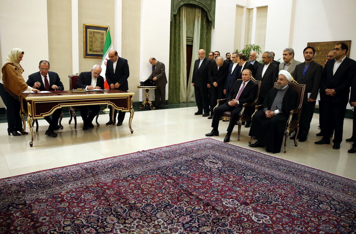 امضای 7 سند همکاری مشترک میان تهران و مسکو / اختصاص خط اعتباری 5 میلیارد دلاری روسیه به ایران