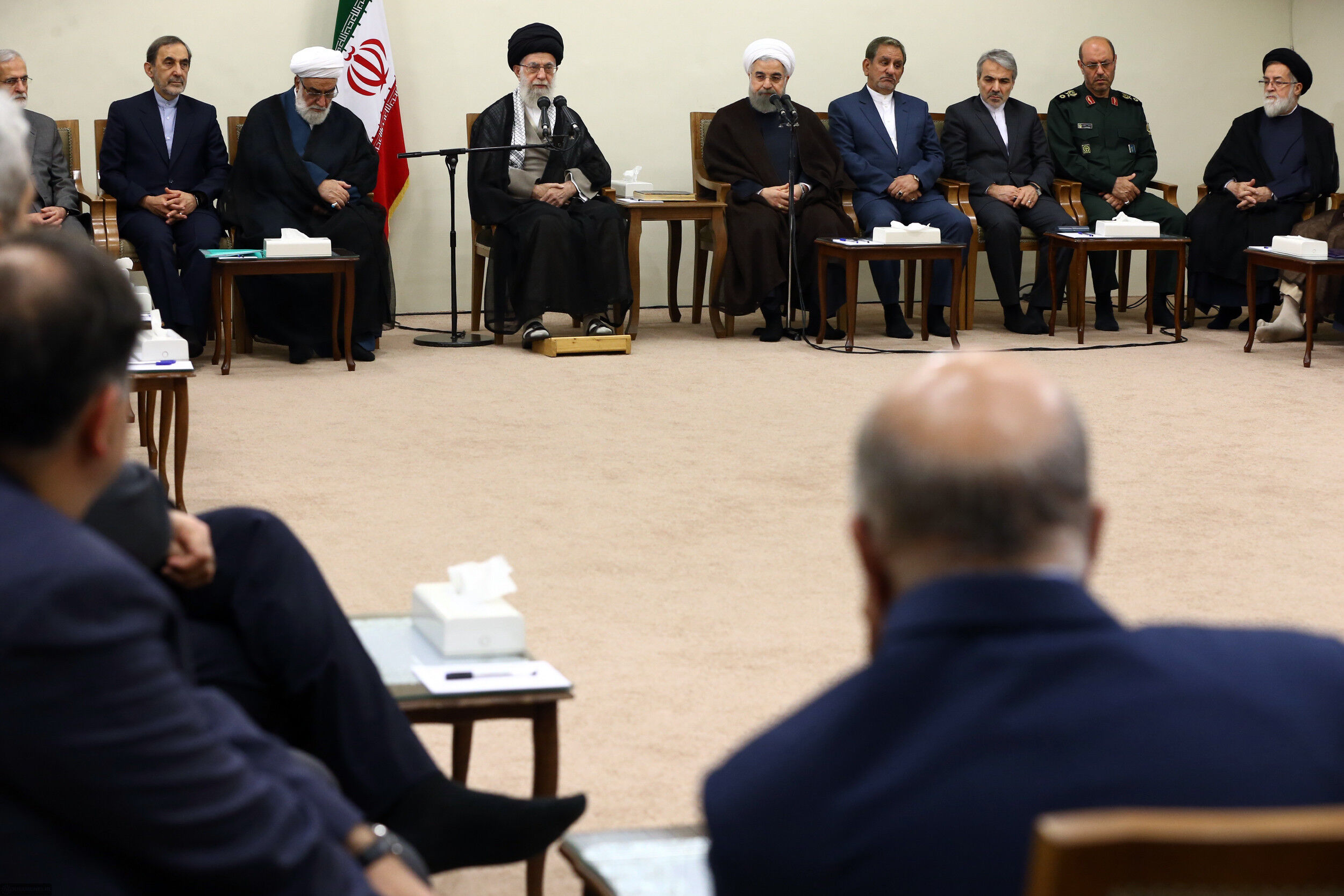 میزان دریافتی مدیران در بیشتر دستگاه‌ها معقول است/ حقوق‌های نجومی استثناست/ حتماً باید برخورد شود