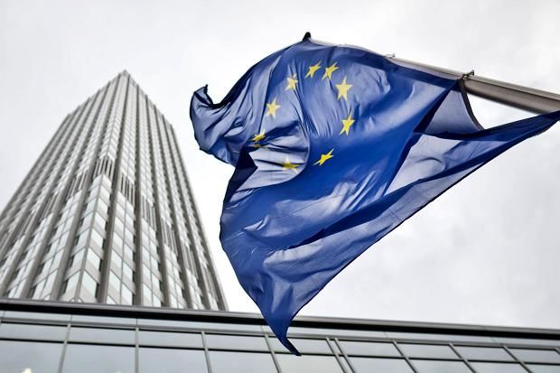 سقوط همزمان تورم و رشد بخش خصوصی در حوزه یورو