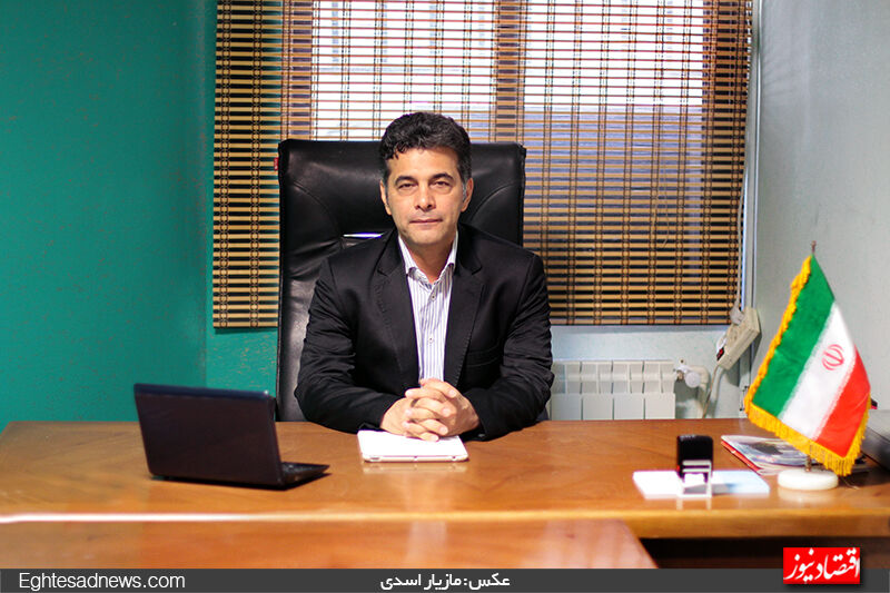 افزایش تقاضا به گرانی دلار دامن زده است/بانک مرکزی کار سختی برای کنترل بازار ارز در پیش دارد