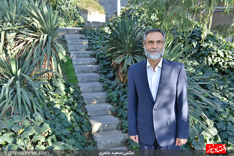 دخالت نظامی‌ها در صنعت سیگار کذب محض است/ قاچاق سیگار شبکه‌ای گسترده در کشور دارد