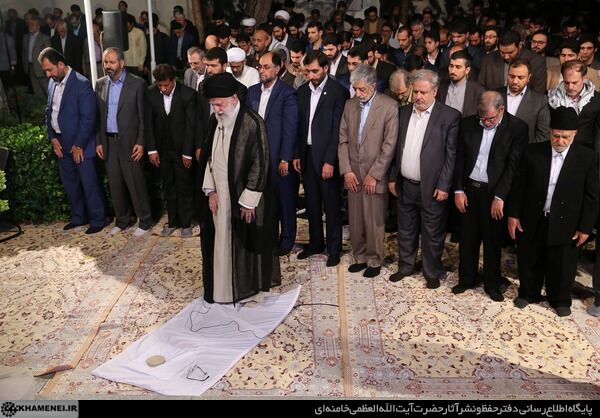 دیدار شاعران با رهبری