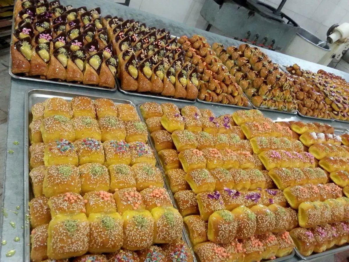 شیرینی شب چله چند شد؟ / یک کیلوگرم شیرینی تر، باقلوا و قطاب چقدر آب می‌خورد؟ 