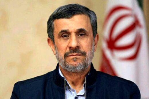 عکس یادگاری احمدی نژاد با یک زن بی حجاب + تصویر