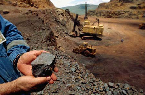 کاهش قیمت سنگ آهن و افزایش حجم بدهی فولادکاران چین