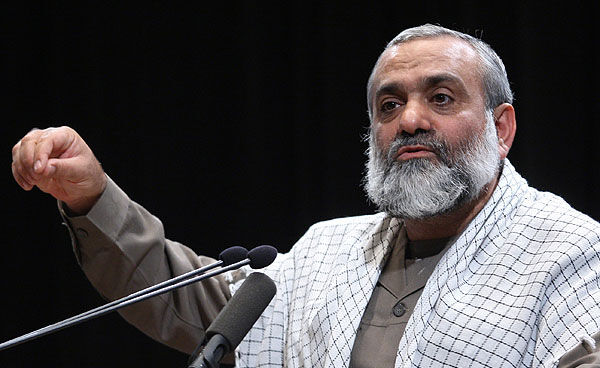سردار نقدی: اعتراض دارید به در استانداری بروید/ در زمان انقلاب مردم در خیابان آمدند اما هیچ وقت به کسی فحش ندادند