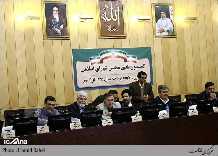 کاهش درآمد نفتی به 53.7 هزار میلیارد تومان/ جدول آخرین تغییرات بودجه94