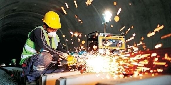 پیش بینی بانک جهانی و IMF برای سال 95 ایران/ اقتصاد ایران چه سالی پیش رو دارد؟
