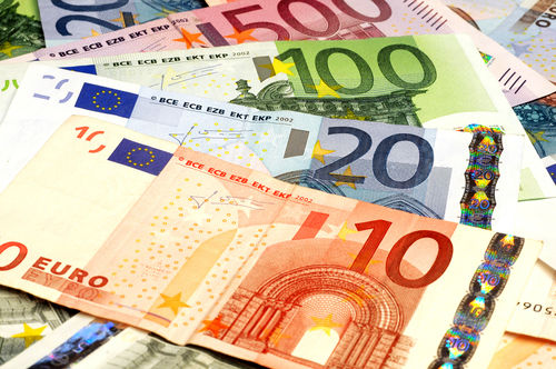 ارزش یورو و فرانک برابر شد