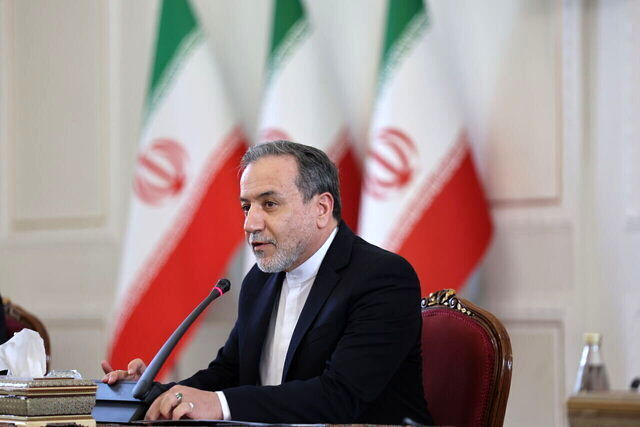 شرط ایران برای ادامه مذاکرات از زبان عراقچی/ به حق دفاع مشروع خود علیه اسرائیل قاطعانه ادامه می دهیم