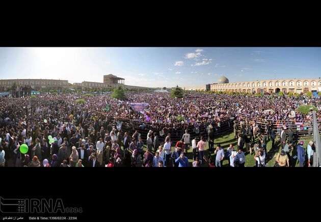 تصاویر سخنرانی حسن روحانی در میدان نقش جهان اصفهان
