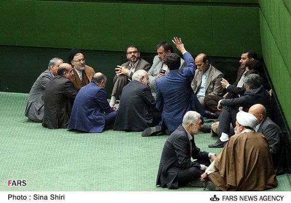 واکنش مجلسی‌ها به  نامه گلایه‌آمیز بورسی‌ها / در صورت دریافت نامه حتما رسیدگی خواهیم کرد