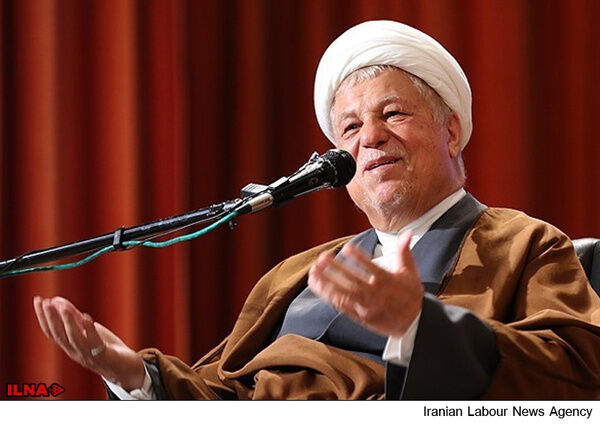 برای برگشت کشور به روزگار رونق اقتصادی تلاش و به دولت کمک کنیم