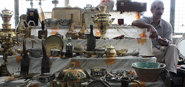 حراج دارایی قاجارها در چهارراه استانبول / یک جفت شمعدانی،24 میلیون تومان