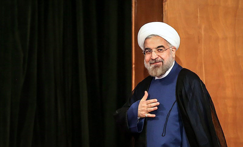 تشویق «ایسلندی» روحانی در نخستین میتینگ انتخاباتی