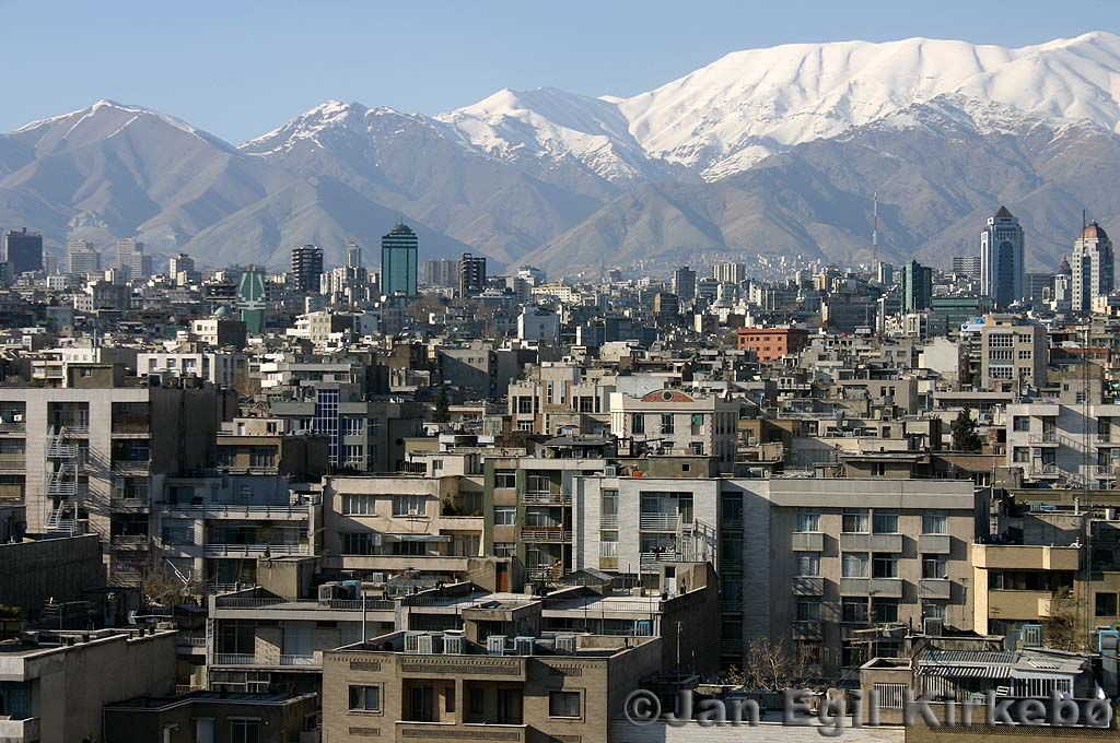 قیمت دلاری یک متر آپارتمان در تهران