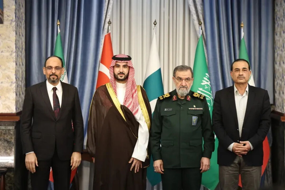 واکنش ولی نصر به نشست سران ترکیه، عربستان و پاکستان در تهران/ اینکه ایران نشست را «اجلاس تهران» می‌نامد، نشان می‌دهد در پی شکل‌ دادن به ترتیبات منطقه‌ای متفاوتی است