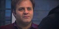 یک روزنامه نگار به قید وثیقه آزاد شد