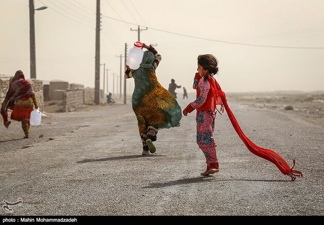 روستاهای هیرمند در بحران