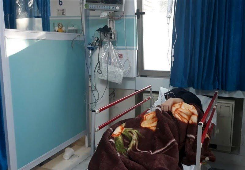 مسمومیت دانش آموزان در بروجرد/ 20 دانش آموز راهی بیمارستان شدند