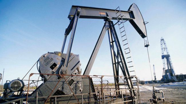 قیمت نفت به زیر 63 دلار رسید