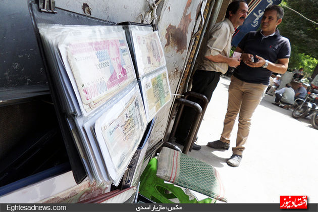 گزارش تصویری از بازاری که اسکناس برای اسکناس داده می‌شود