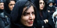 چند فریم از چهره غمگین لیلا حاتمی در مراسم خاکسپاری زری خوشکام+ عکس