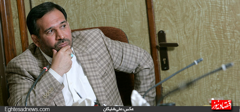 حسینی: آقای روحانی، باید از بیت‌المال مسئولانه دفاع کنید+ فیلم