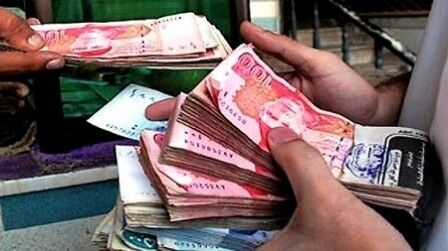 بانک مرکزی پاکستان نرخ بهره بانکی را نیم درصد کاهش داد