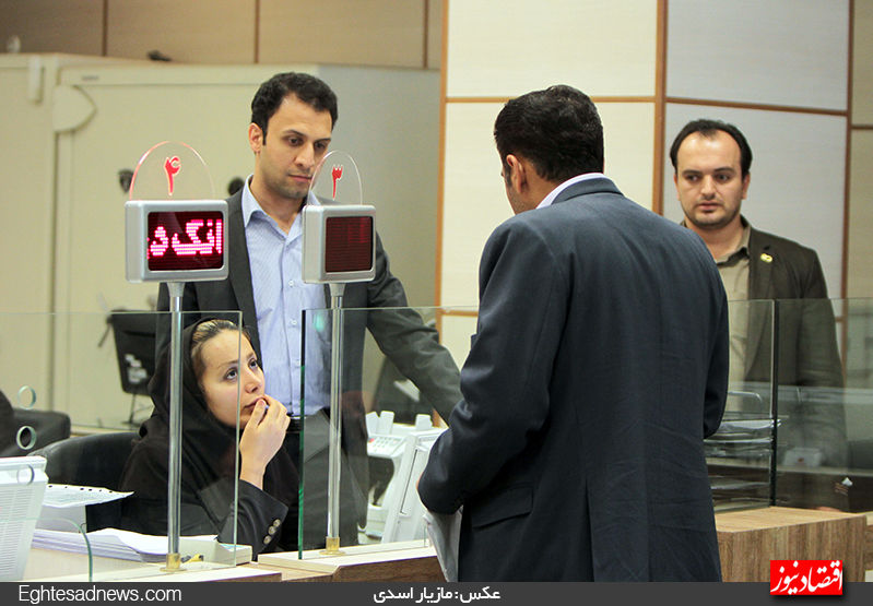 نظام دیکته‌ای در بانکداری دیگر جایگاهی‌ ندارد/ بانک مرکزی باید به بانک‌ها اختیار عمل بدهد