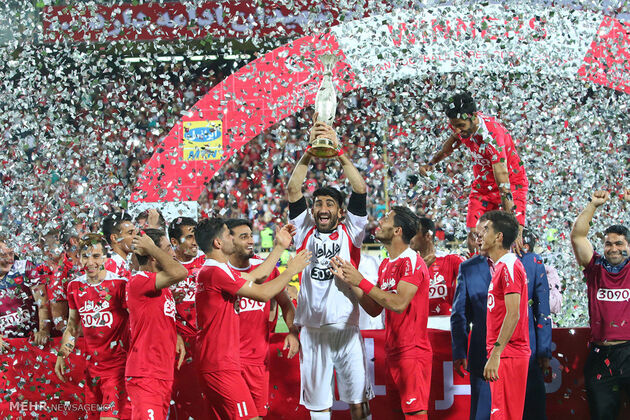 دیدار تیم های پرسپولیس و نفت تهران