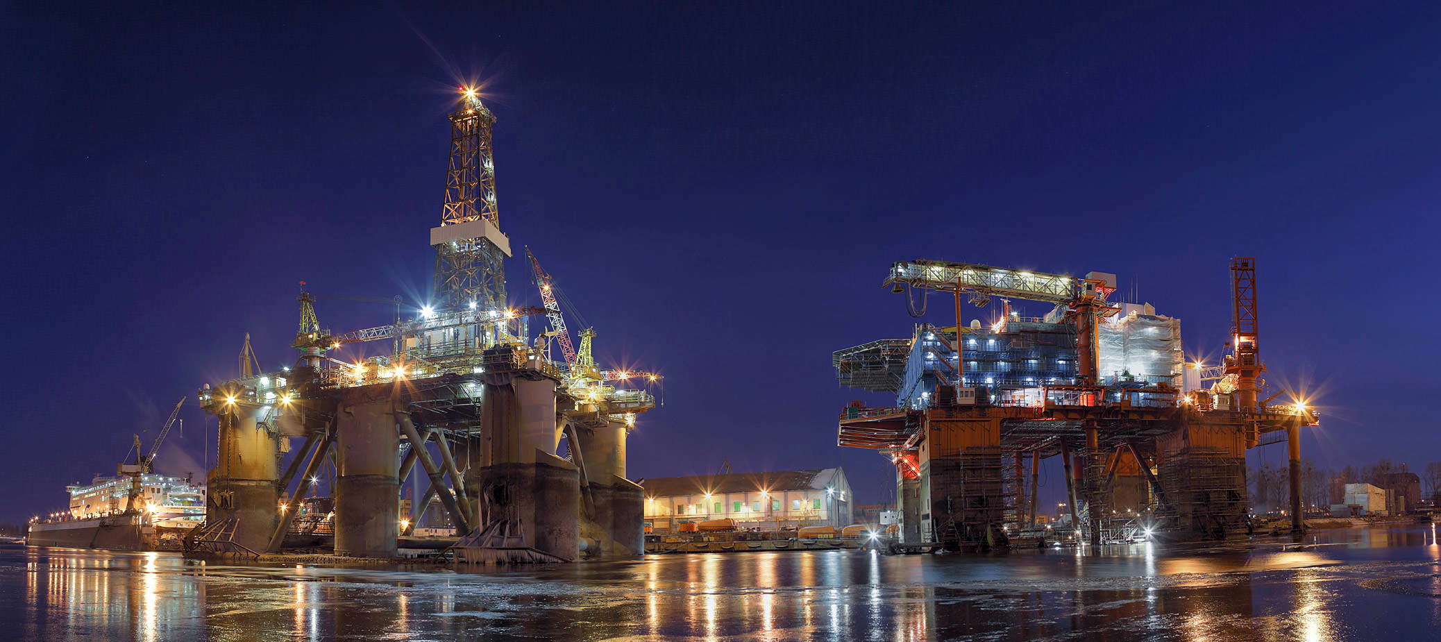 رشد همزمان عرضه و تقاضای محصولات نفتی در آمریکا/ بالاترین سطح تولید در 43 سال اخیر