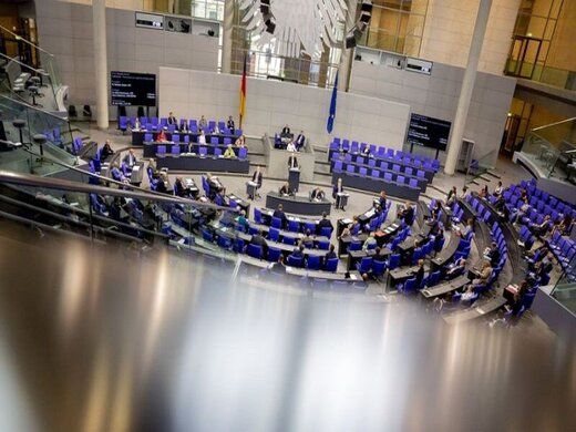 کشف یک بسته مشکوک در پارلمان آلمان