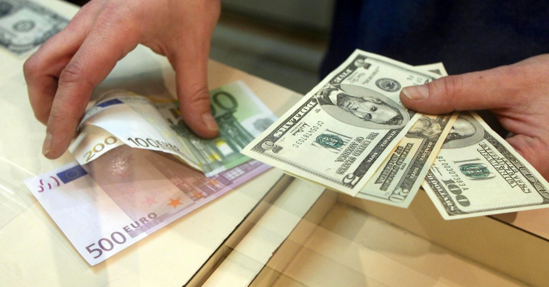 نمودار نوسانات امروز قیمت دلار در بازار تهران؛ رشد 350 تومانی دلار