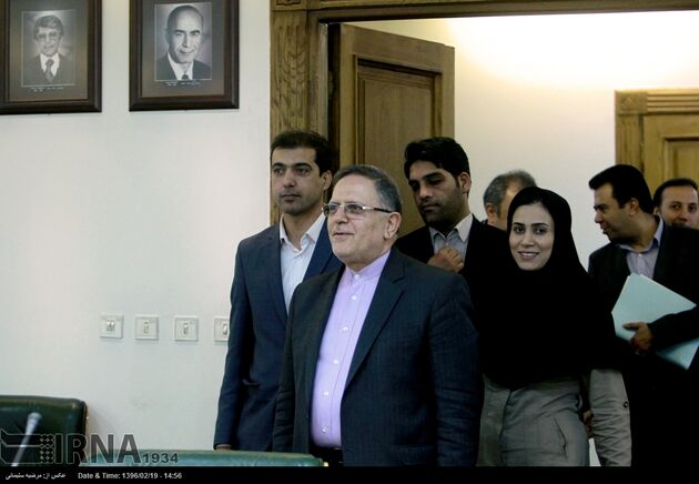 نشست مطبوعاتی رئیس کل بانک مرکزی