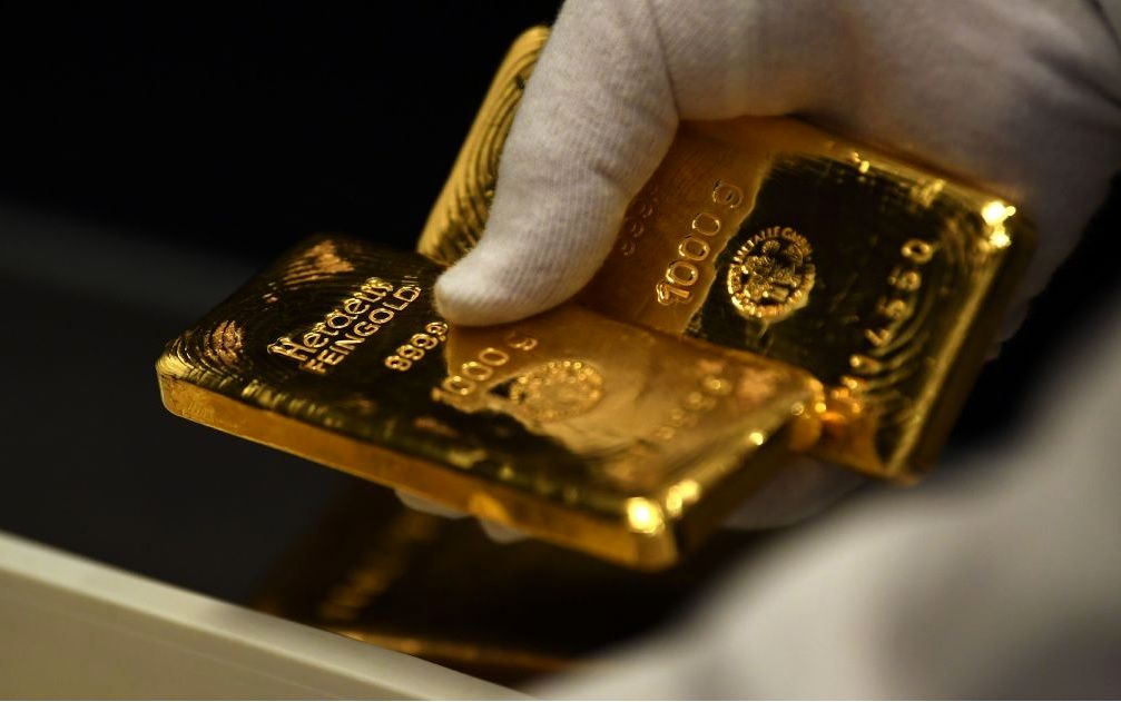 گره کور بازار طلا/ اقبال به دلار در تردید طلا