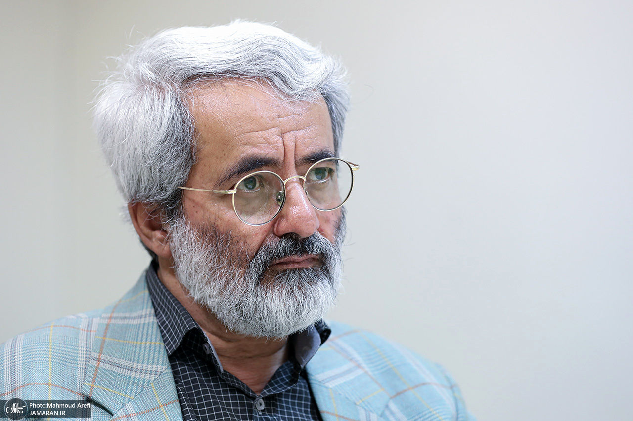 سلیمی نمین: زیاده‌خواهی‌ها، پزشکیان را به بن‌بست می کشد / وقت تضعیف رئیس جمهور نیست