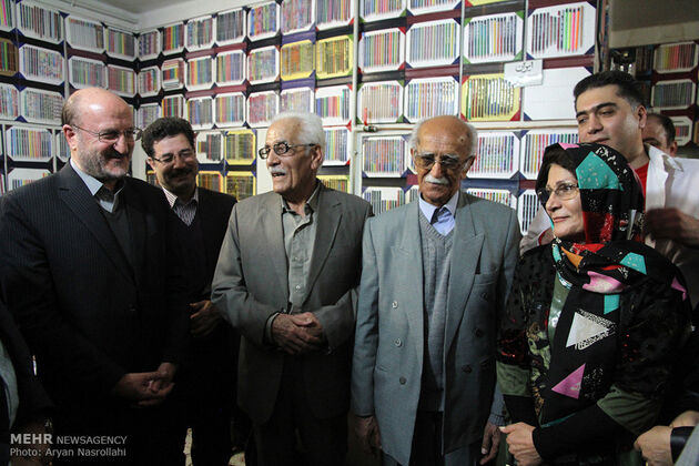 کلکسیونر ایرانی مداد رنگی