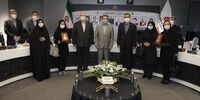 نشان زرین افتخار به کارکنان درگذشته راه خدمت اهدا شد
