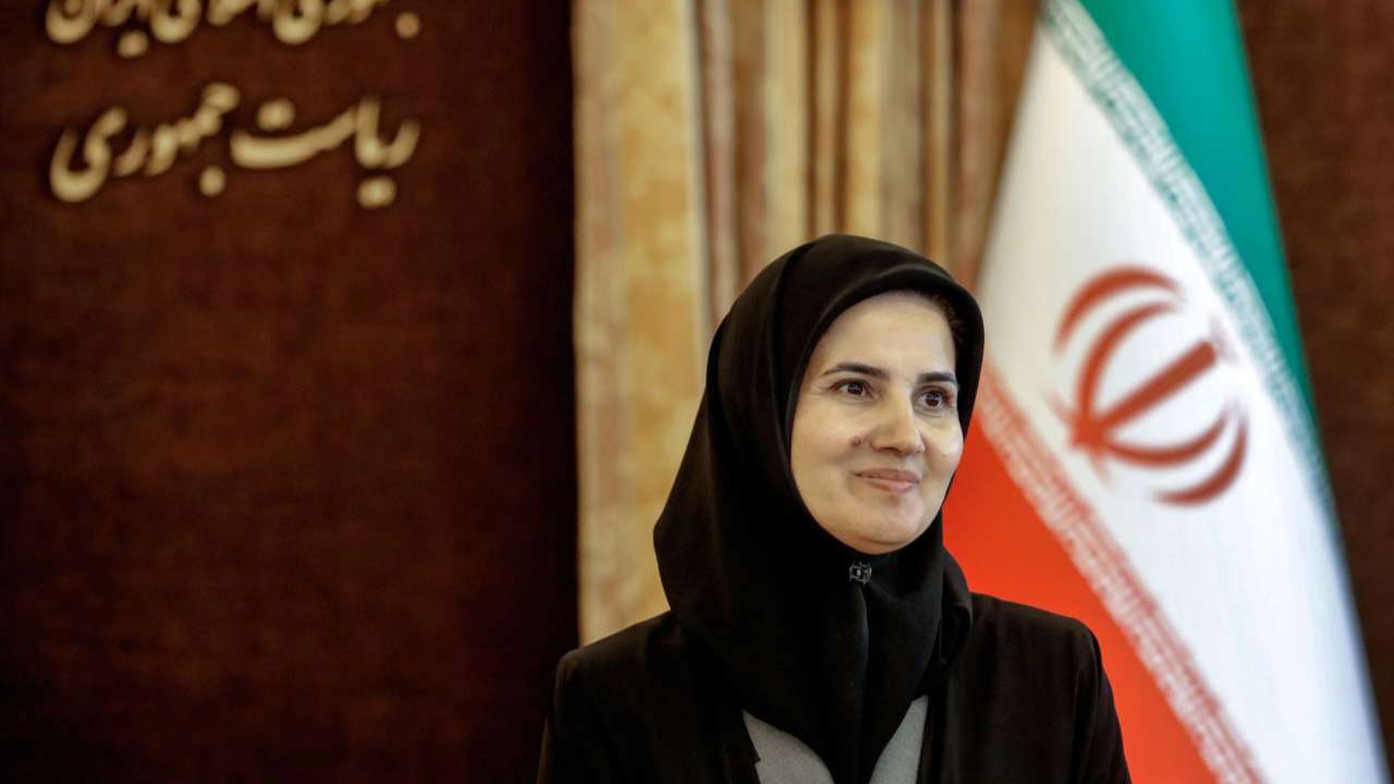 توضیحات یک زن نزدیک به حسن روحانی درباره حضورش در انتخابات 1400