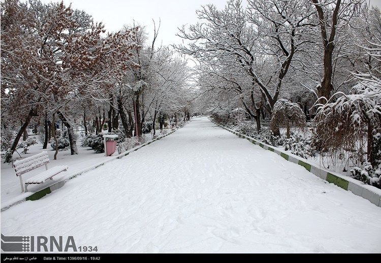 بارش برف و باران در جاده‌های 16 استان