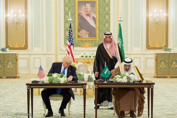 آمریکا و عربستان در جریان سفر ترامپ 380 میلیارد دلار قرارداد امضا کردند