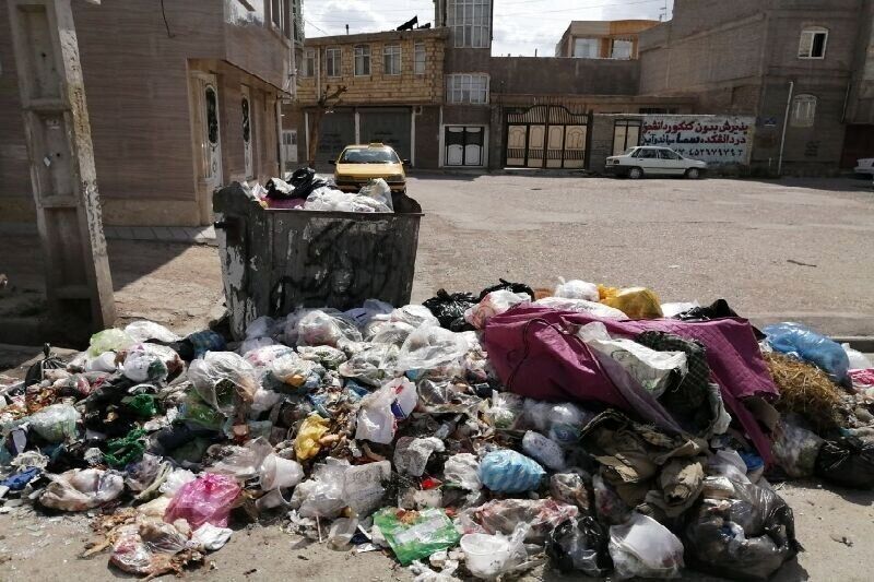 عدم رضایت تهرانی‌ها از نظافت شهر/ ترافیک چند ساعت از وقت پایتخت نشینان را تلف می‌کند؟