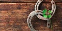 اگر زن مطلقه در مراسم عقد دختری دیگر حاضر شود، زندگی او را بدشگون می کند؟!