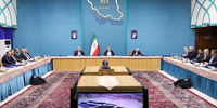 پزشکیان: هیچ پنل خورشیدی نباید در گمرک بماند