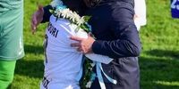 لحظه وداع فوتبالیست زن در آغوش بازیکن سابق پرسپولیس+ عکس
